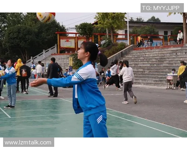 水云轩小学足球明星展现青春风采助力校园体育文化发展